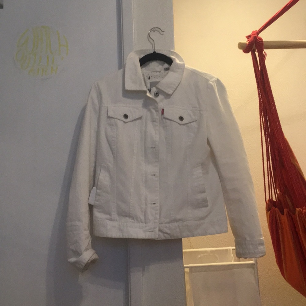 White Levi’s jacket